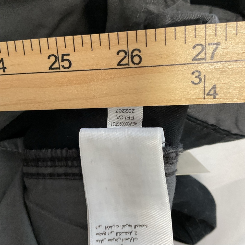 NWT Amazon Essentials Women’s Straight-Fit Stretch Chino Black Pants Size 8 - Picture 10 of 10